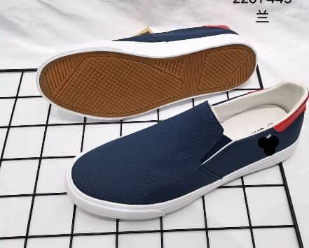 Men Comfortable Slip-on Sneakers Blue