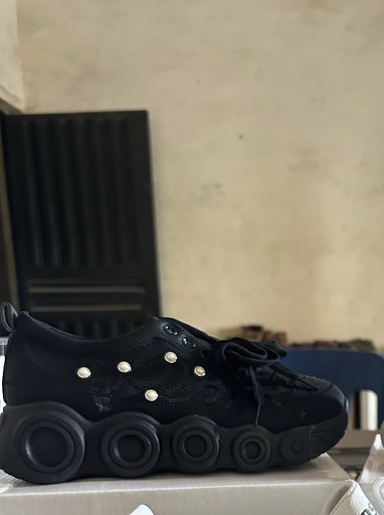 Lace Up Sneakers Black