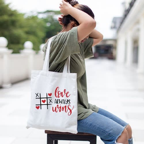 Love Always Win Design Tote Bag