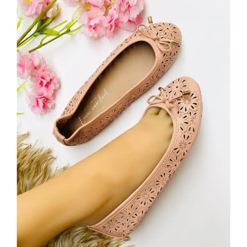 Flowery Designed Flat Shoe