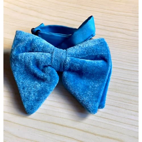Blue Giant Fur Men's Bow Tie
